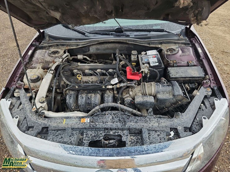 2012-ford-fusion-se-image-27