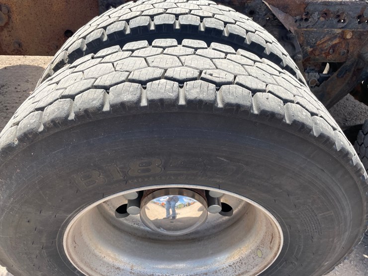 2005-kenworth-t800-image-31
