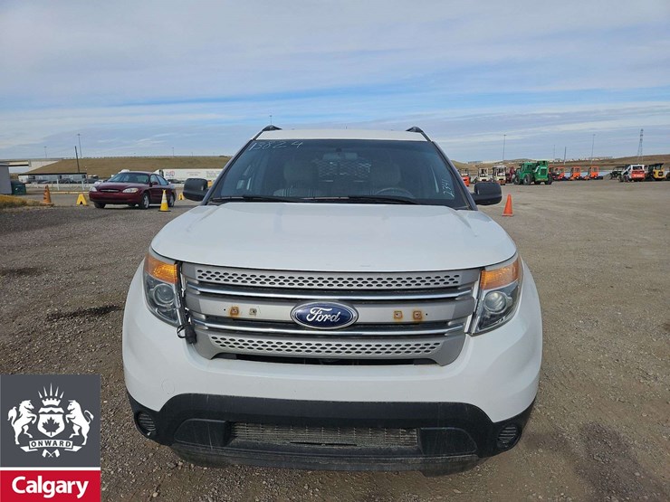 2015-ford-explorer-image-8