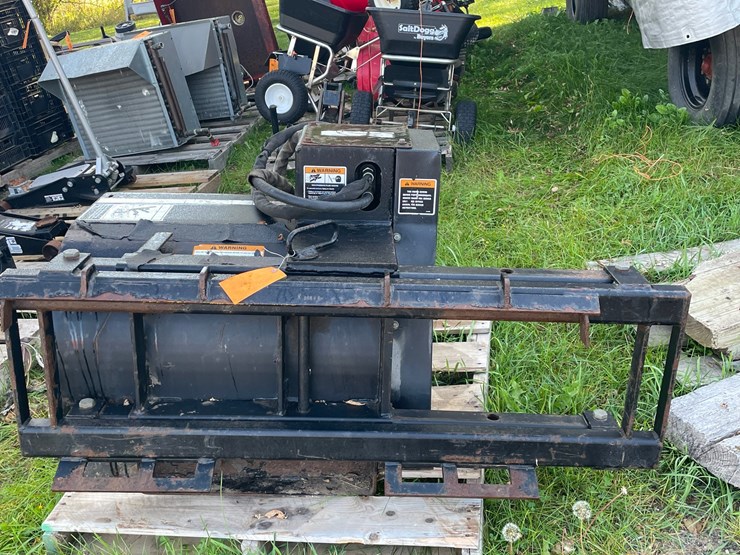 #3172-•-bradco-625-trencher-image-2