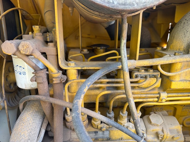 #3534-•-komatsu-gd305a-motor-grader-image-68