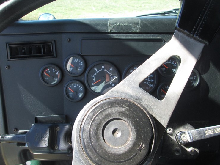 2020-western-star-4900-image-46