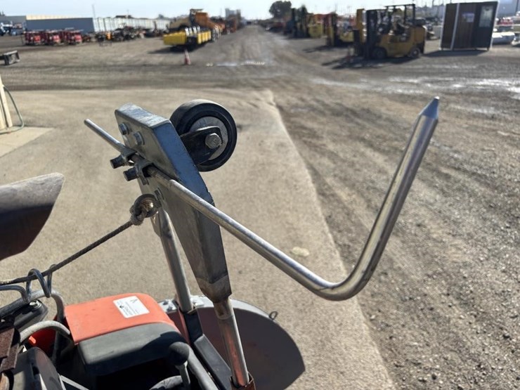 2020-husqvarna-fs-5000-walk-behind-concrete-saw-image-13