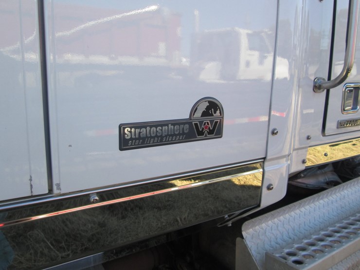 2020-western-star-4900-image-17
