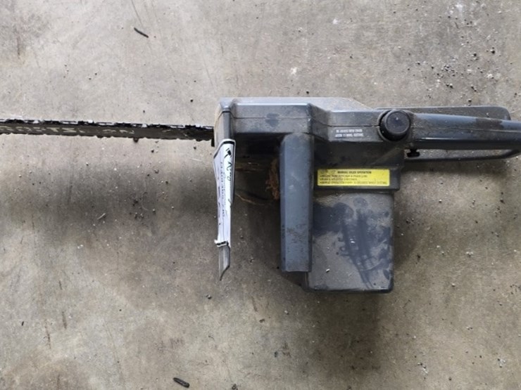 2-chain-saws-image-5