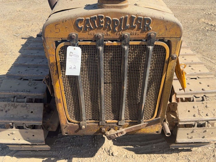 caterpillar-10-image-9