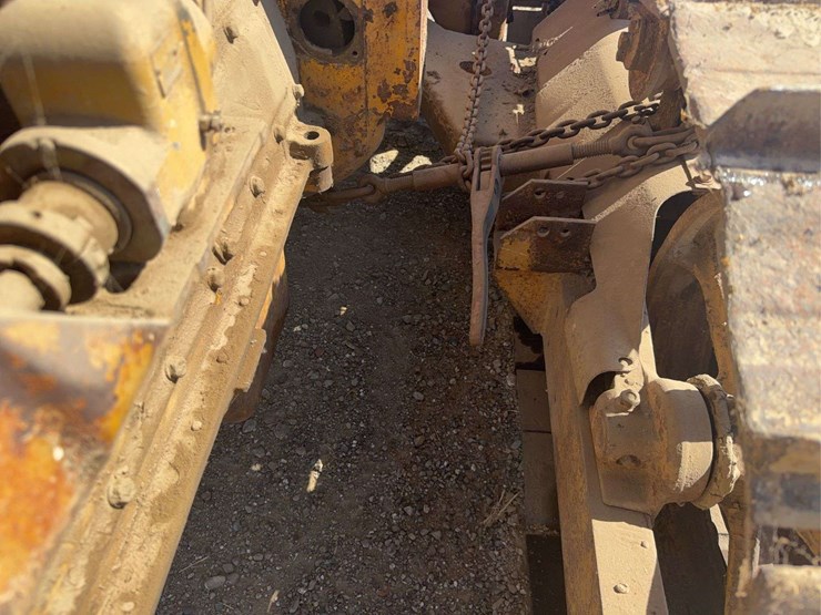 caterpillar-30-image-10