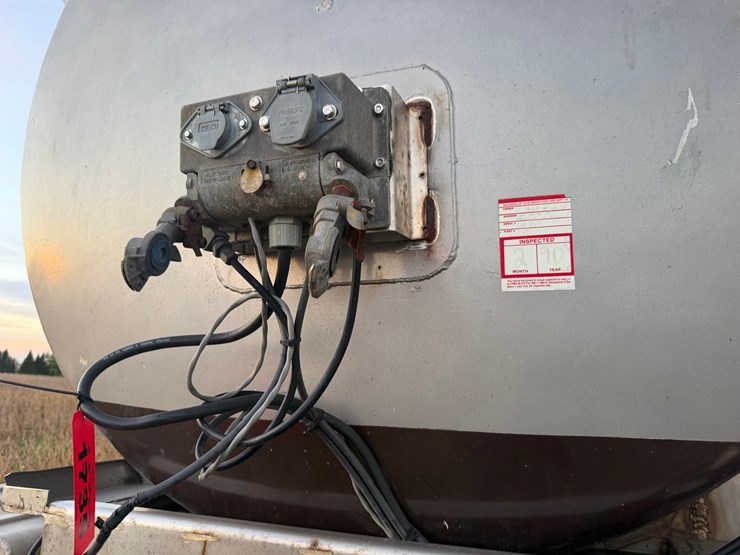 #1735-•-1984-certified-waste-tanker-image-20