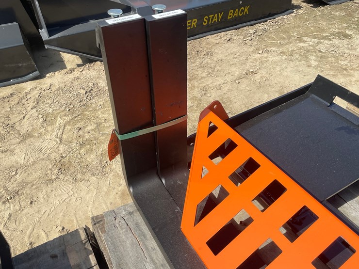 #2015-•-wolverine-skid-steer-pallet-fork-attachment-image-7