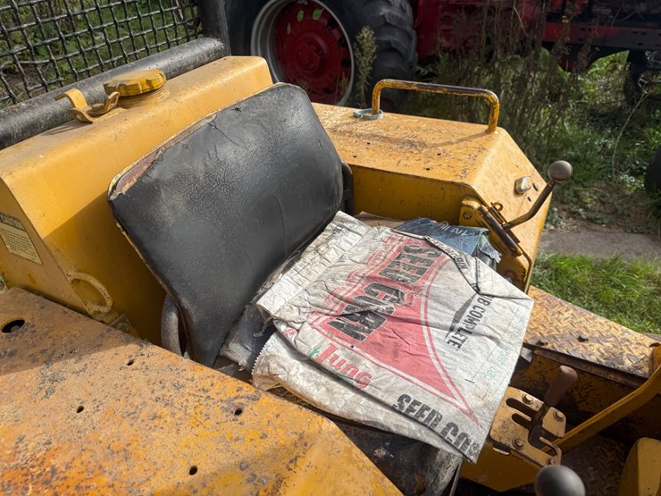 john-deere-350-image-35