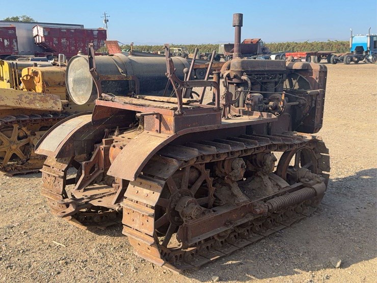 caterpillar-thirty-image-5