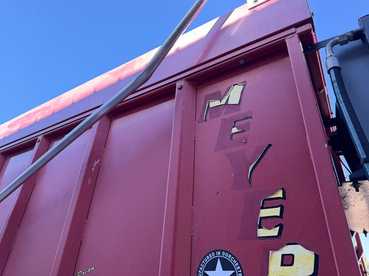 2005-peterbilt-378-image-28