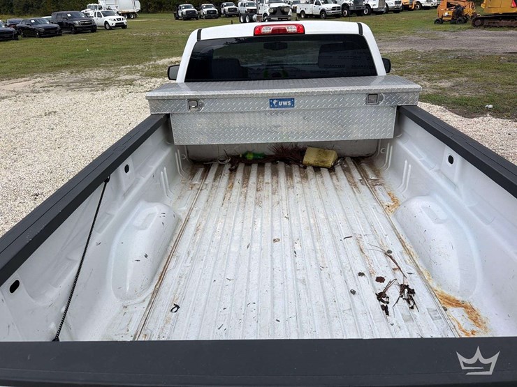2015-chevrolet-silverado-1500-image-17