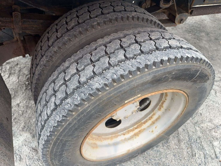 2014-ford-f550-image-11