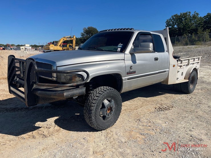2001-dodge-ram-3500-image-6