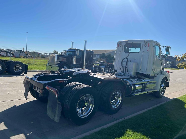 2014-western-star-4800sb-image-4