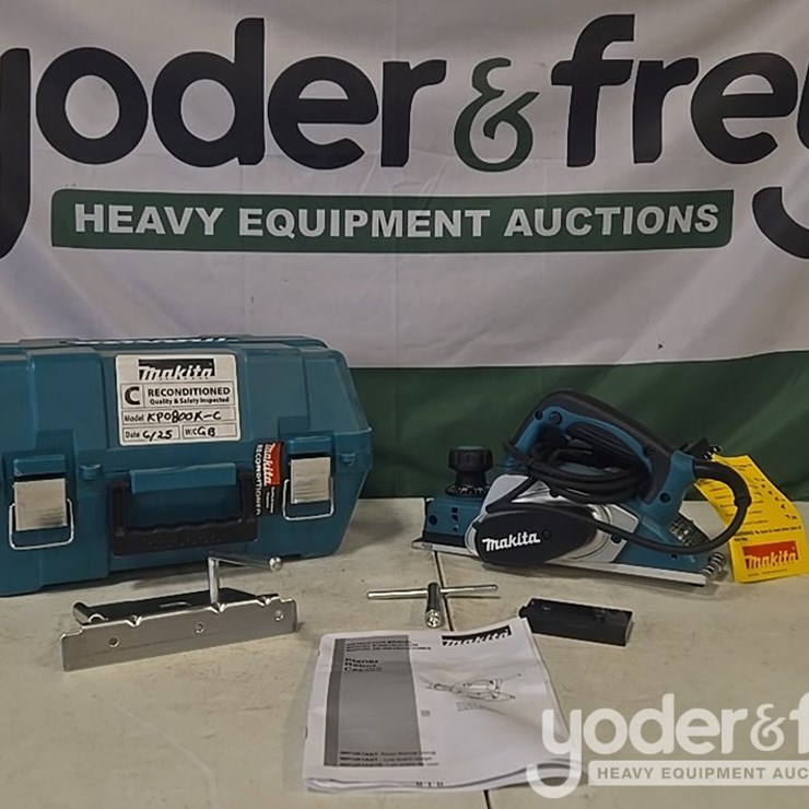Makita KPO800K