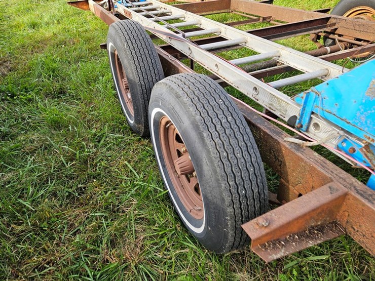 #2131-•-tandem-axle-utility-trailer-image-24