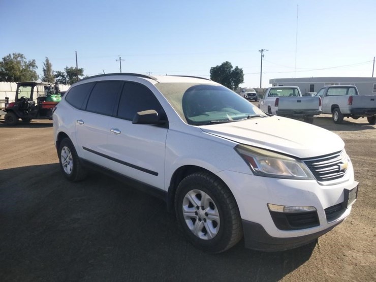 2017-chevrolet-traverse-image-3
