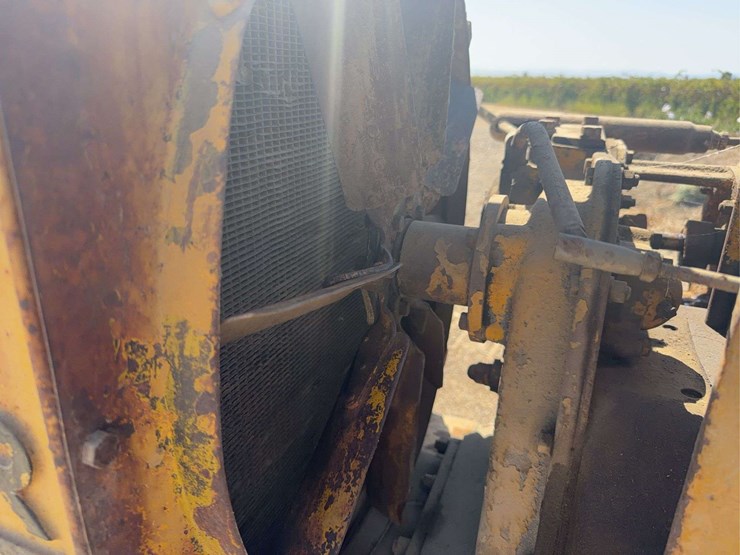 caterpillar-30-image-22