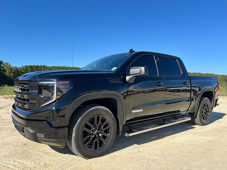 2024-gmc-sierra-1500-image-2