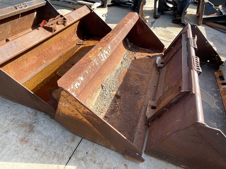 #1814-•-skid-steer-straight-edge-bucket-image-3