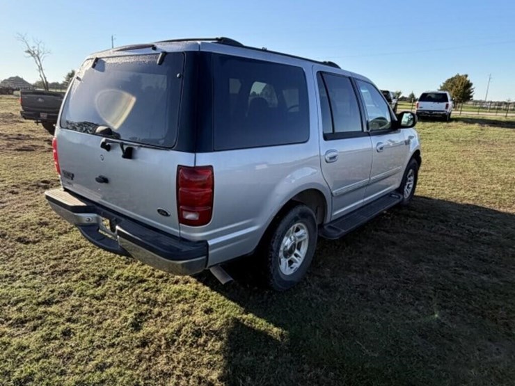 2001-ford-expedition-xlt-image-5