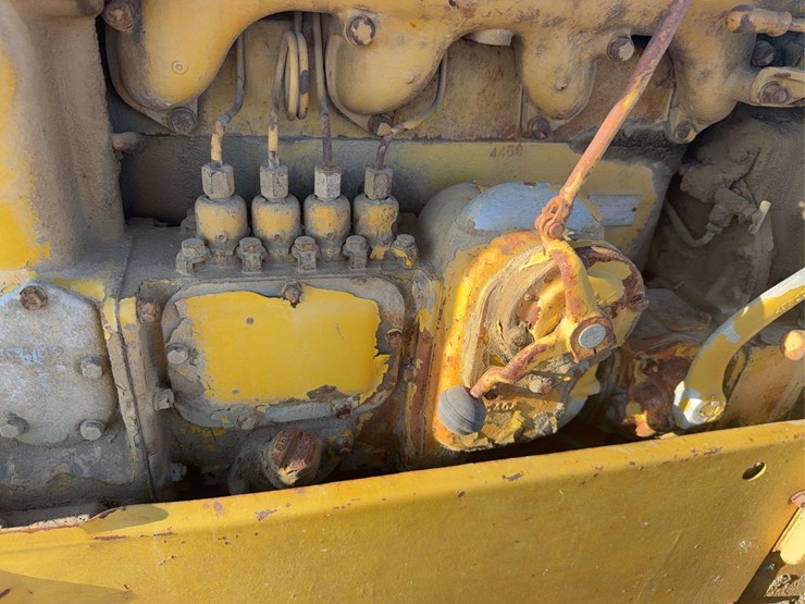 caterpillar-d4-image-21