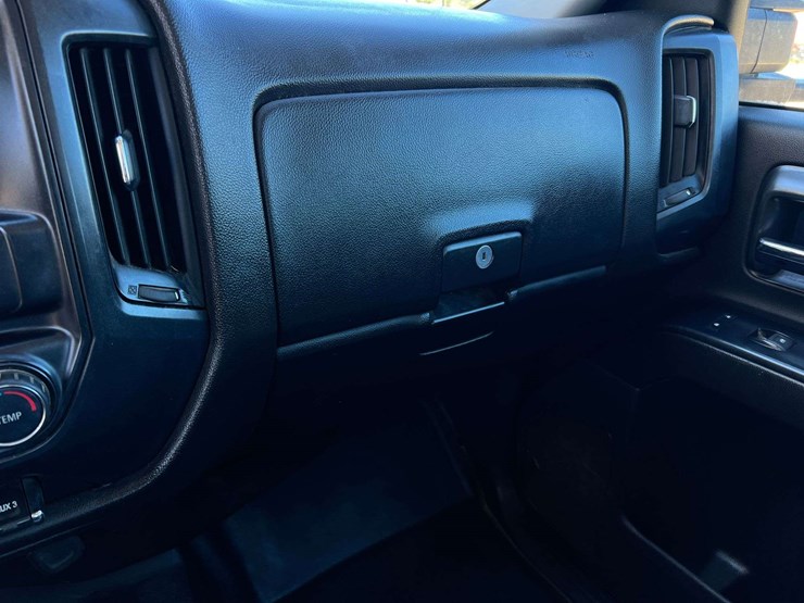 2019-chevrolet-silverado-5500hd-image-19