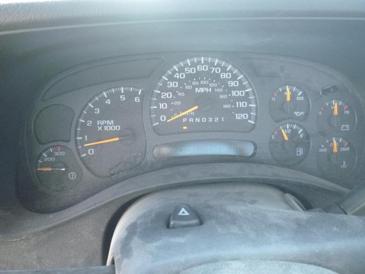 2006-chevrolet-3500-image-13