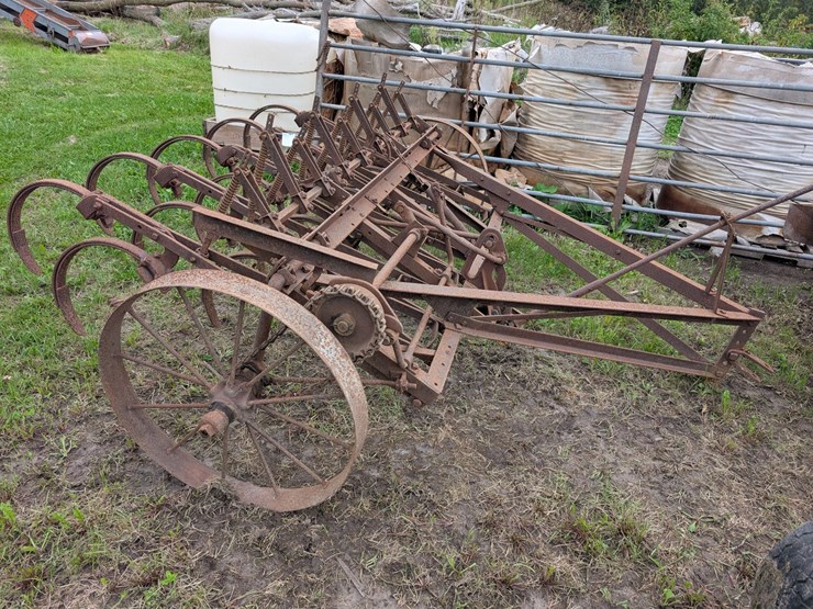 #4066-•-antique-field-cultivator-image-2
