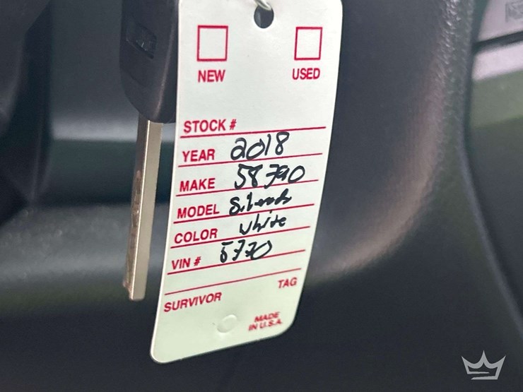 2018-chevrolet-silverado-1500-image-30