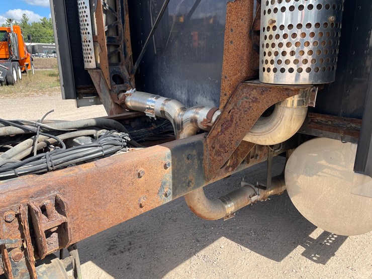 2005-kenworth-t800-image-53