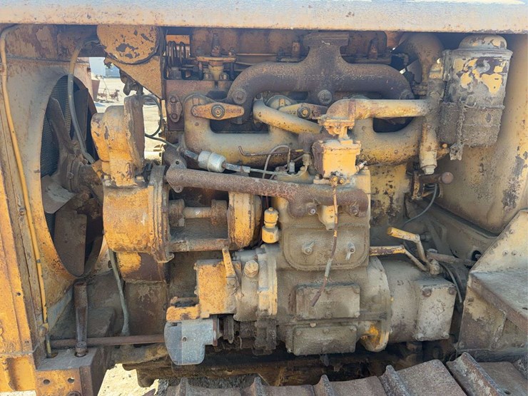 caterpillar-forty-diesel-image-20
