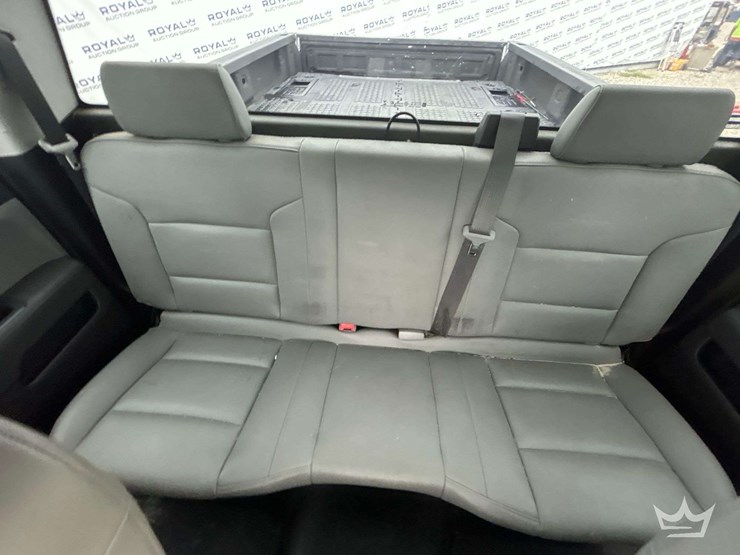 2018-chevrolet-silverado-1500-image-21