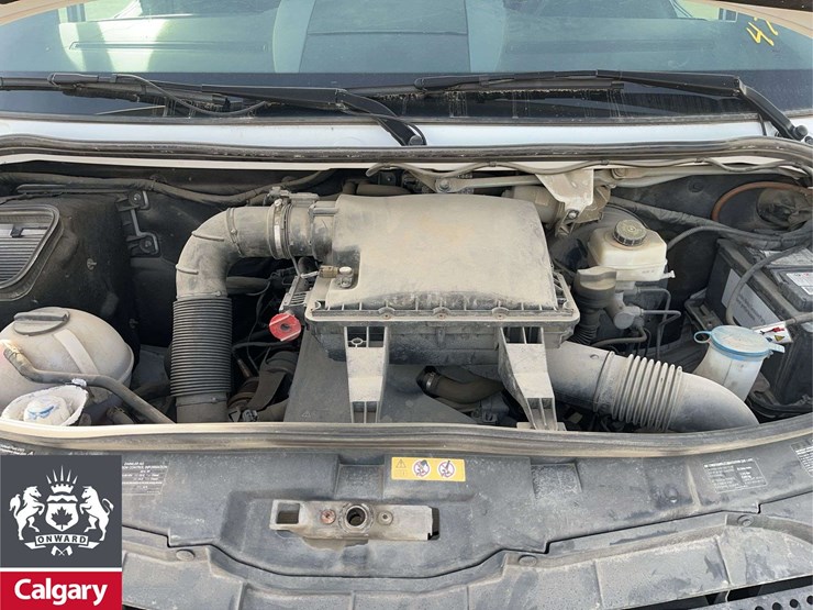 2016-mercedes-benz-sprinter-3500-image-28