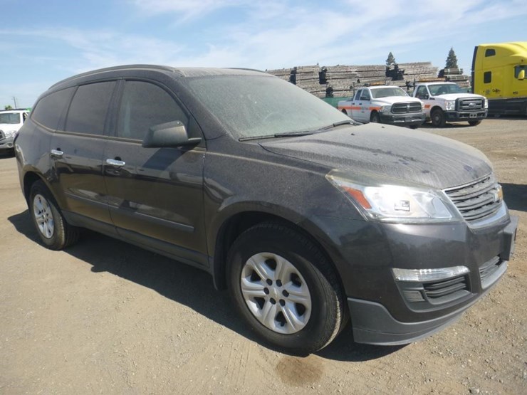 2017-chevrolet-traverse-image-3