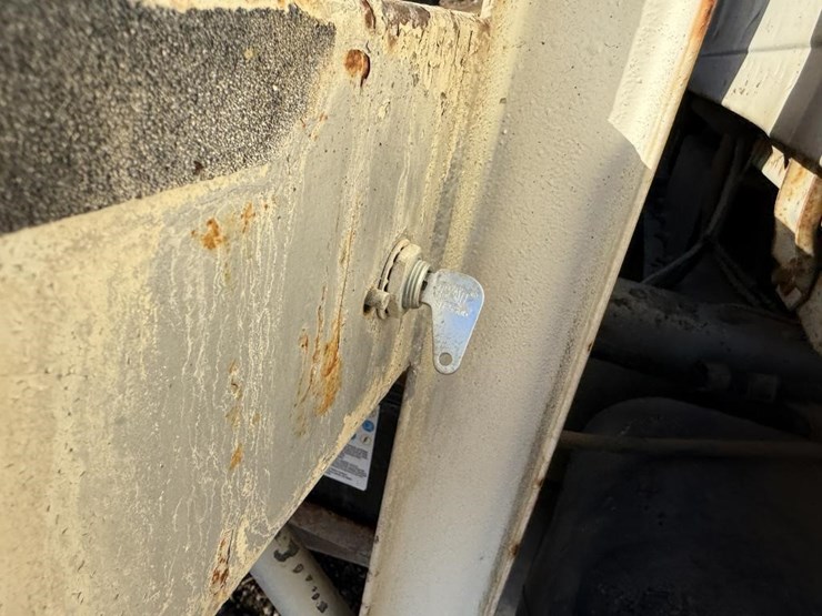 ford-f700-image-13