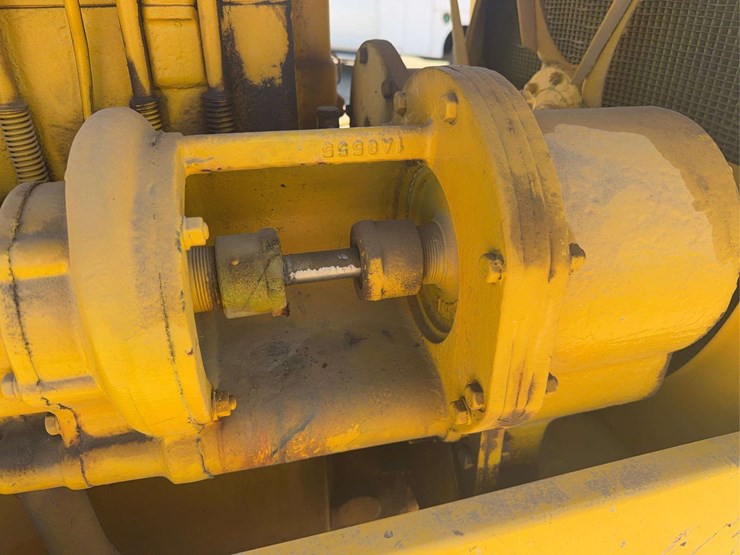 caterpillar-forty-image-29