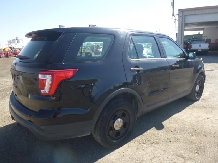 2018-ford-explorer-image-4