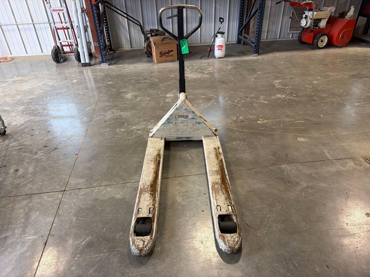 crown-pallet-fork-image-4