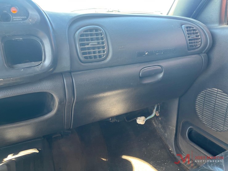 2001-dodge-ram-3500-image-22
