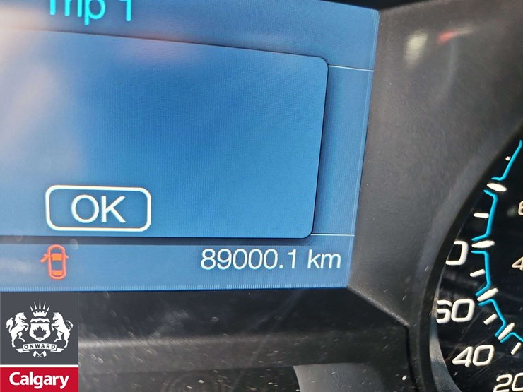 2015-ford-explorer-image-24
