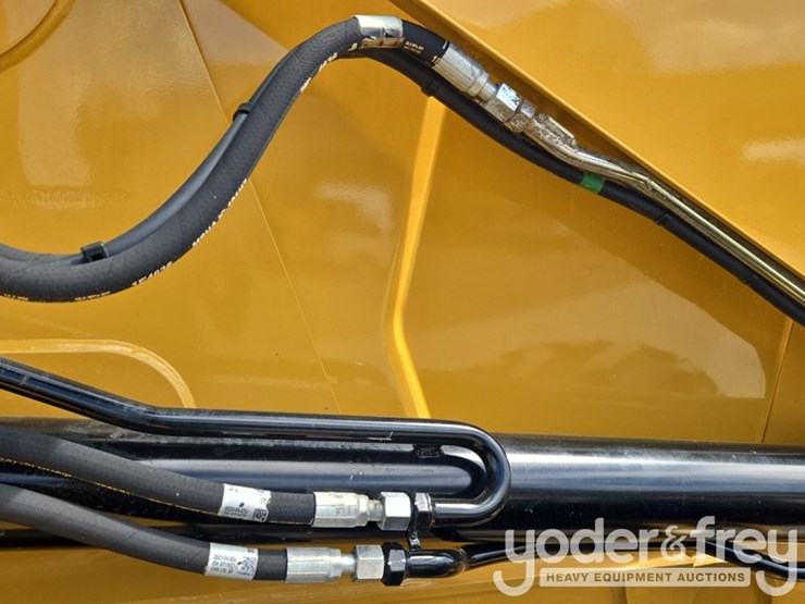 2023-caterpillar-416-image-25