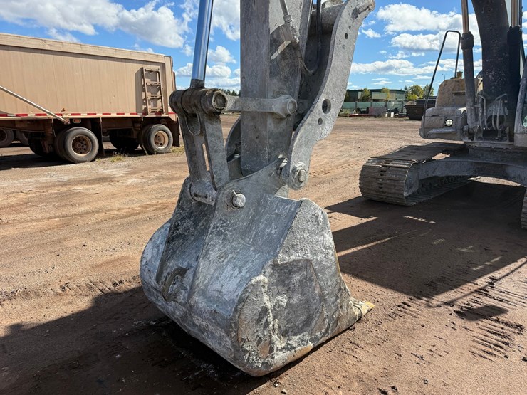 deere-210g-lc-image-9