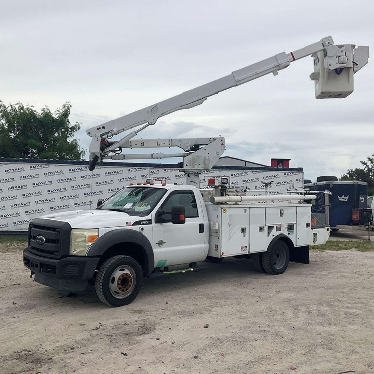 2014 FORD F550