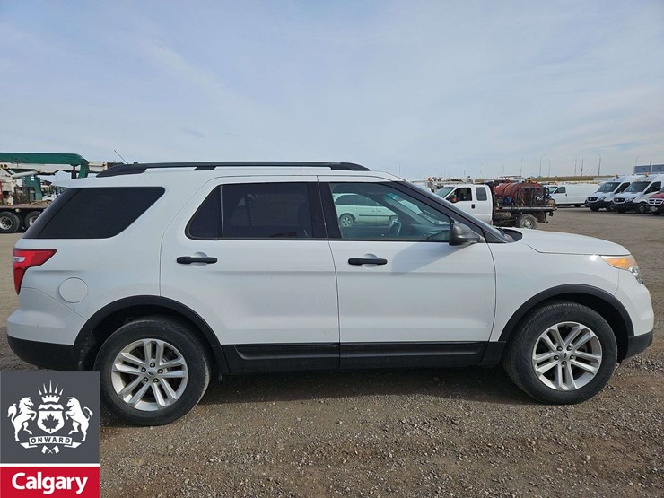 2015-ford-explorer-image-7