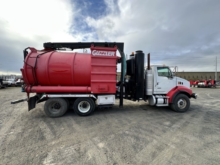 2008-sterling-l9500-image-6