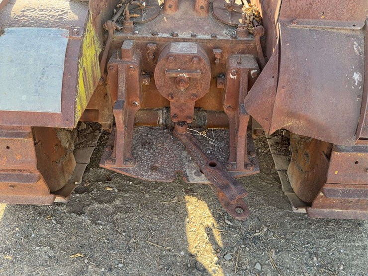 caterpillar-30-image-11