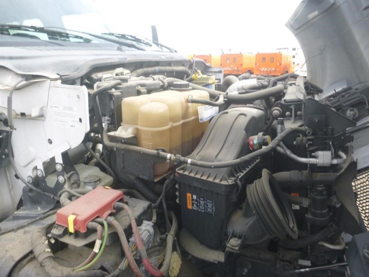 2016-ford-f650-xlt-image-23
